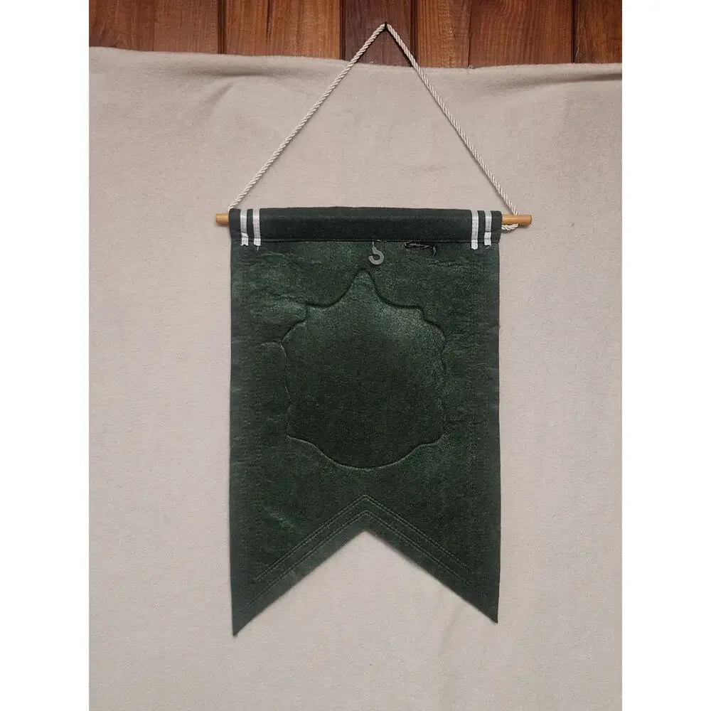 The Wizarding World Of Harry Potter Green Slytherin Crest Banner Universal 18x12